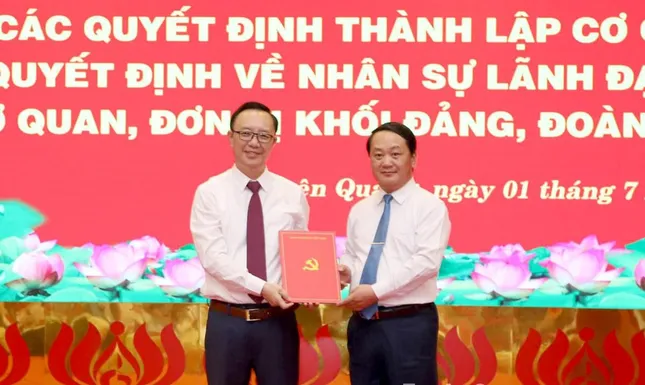 Phó Bí thư Thường trực Tỉnh ủy Hà Giang nghỉ hưu trước tuổi ảnh 1