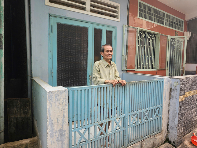 Người con trai quấn thi thể mẹ, bỏ ra đường: &apos;Tôi ám ảnh hàng đêm&apos; ảnh 2