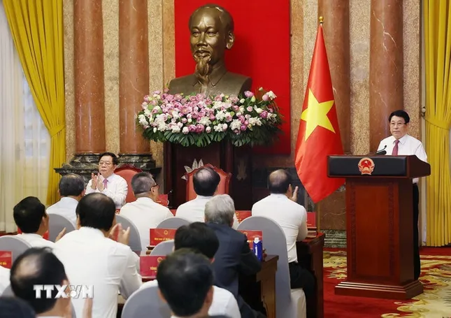 Chủ tịch nước: Báo chí phải luôn là người đồng hành tỉnh táo và tin cậy ảnh 4