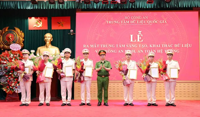 Bộ Công an ra mắt &apos;bộ não số&apos; quốc gia, mở đường kiến tạo kinh tế số ảnh 1