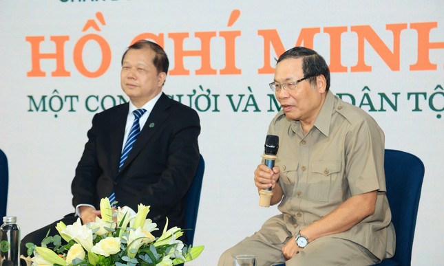 Ấn phẩm truyện tranh hiếm hoi kể về cuộc đời Chủ tịch Hồ Chí Minh ảnh 4