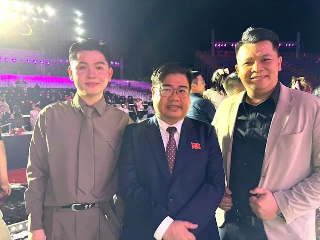 Hiệu phó Đại học Tài chính - Marketing: &apos;Hà Trúc Linh siêng năng, ở trường ai cũng quý&apos; ảnh 2