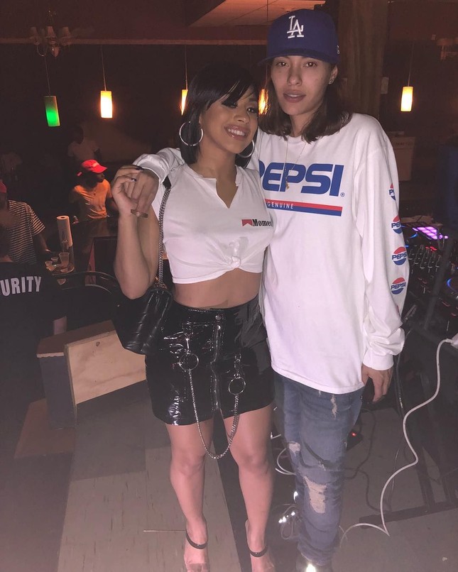 Em gái Cardi B và người yêu đồng giới bị kiện vì hành hung, nhổ nước bọt vào người khác ảnh 3