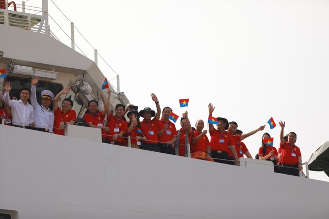 Khởi động Hành trình Tuổi trẻ vì biển, đảo quê hương năm 2025 ảnh 5