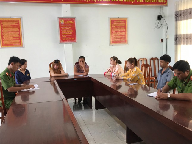 Tạm giữ 6 đối tượng từ Tây Ninh về An Giang bắt giữ người trái pháp luật ảnh 1