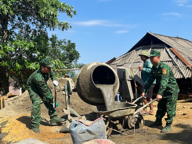  Dù gian khó đến đâu, quyết không để người dân sống trong nhà dột nát ảnh 6