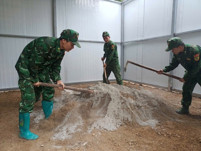  Dù gian khó đến đâu, quyết không để người dân sống trong nhà dột nát ảnh 3