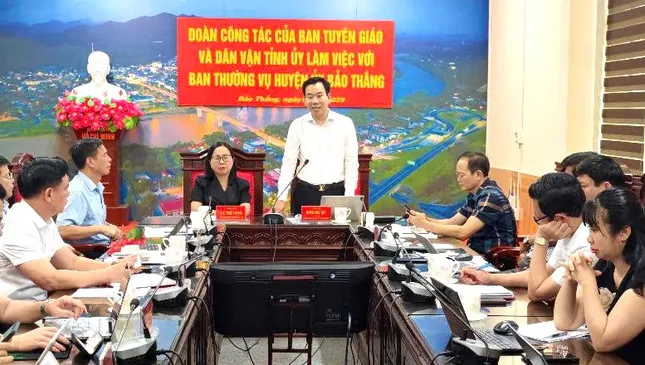 Khảo sát để thí điểm mô hình xã 'xã hội chủ nghĩa' tại Lào Cai ảnh 1