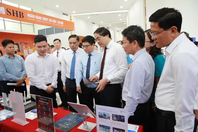Hạ tầng thông tin đi trước một bước, phục vụ hợp nhất Lào Cai – Yên Bái ảnh 1