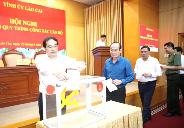 Bà Giàng Thị Dung làm Phó Bí thư Tỉnh ủy Lào Cai ảnh 1