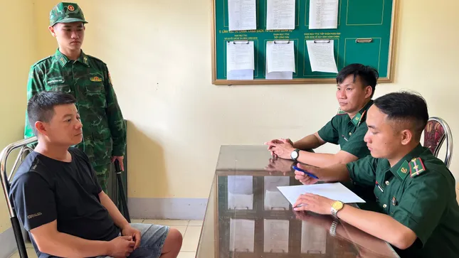 Triệt phá đường dây vận chuyển hơn 2,3 tạ bạc tinh khiết qua biên giới ảnh 1