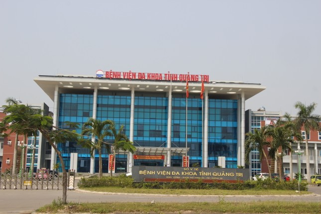 Quảng Trị &apos;trả nợ&apos; kinh phí hỗ trợ đào tạo sau đại học cho y bác sĩ ảnh 1