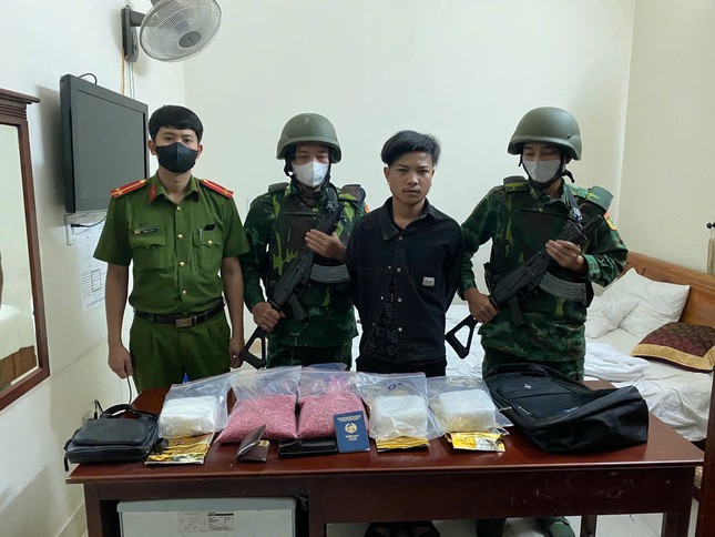 Bắt giữ đối tượng người Lào cùng 3kg và 40.000 viên ma túy trong khách sạn ở Lao Bảo ảnh 1