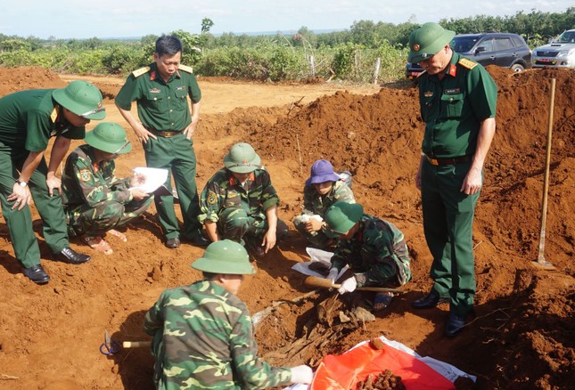 Tìm thấy 5 hài cốt liệt sĩ ở Xa Re ảnh 1