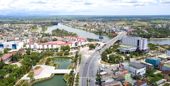 Một bộ phận cán bộ, công chức có thể làm việc tại trụ sở tỉnh Quảng Trị hiện nay ảnh 1