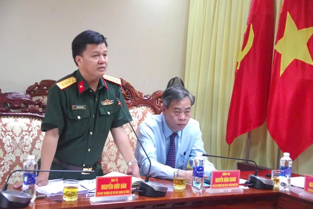 Bàn giao chức trách, nhiệm vụ Chỉ huy trưởng Bộ CHQS tỉnh Quảng Trị ảnh 3
