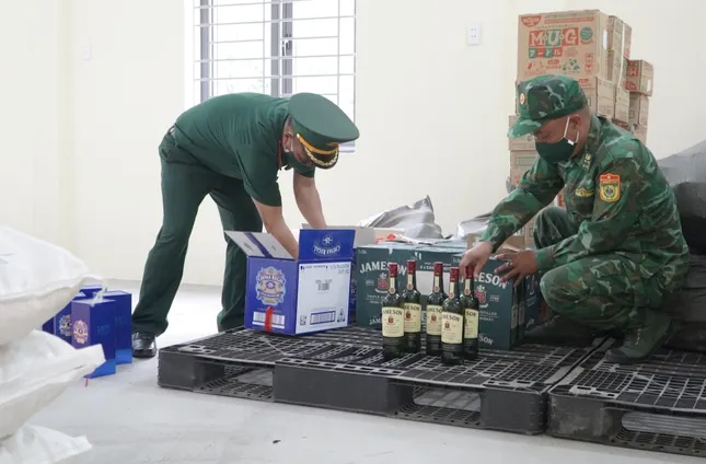 Quảng Trị siết chặt tuyến biên giới chống hàng lậu, hàng giả ảnh 1