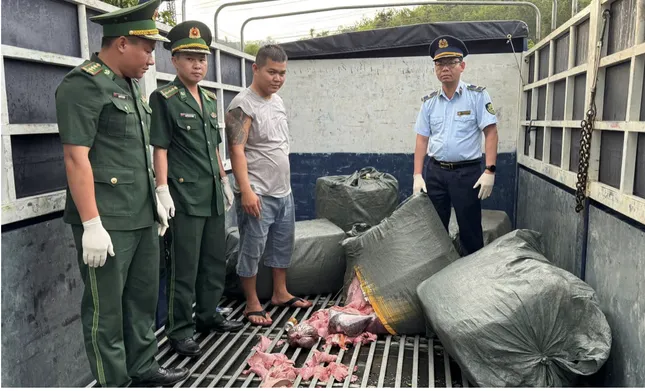Quảng Trị siết chặt tuyến biên giới chống hàng lậu, hàng giả ảnh 2
