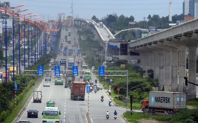 Đình chỉ chức vụ Phó Ban đường sắt tự ý đi nước ngoài ảnh 1