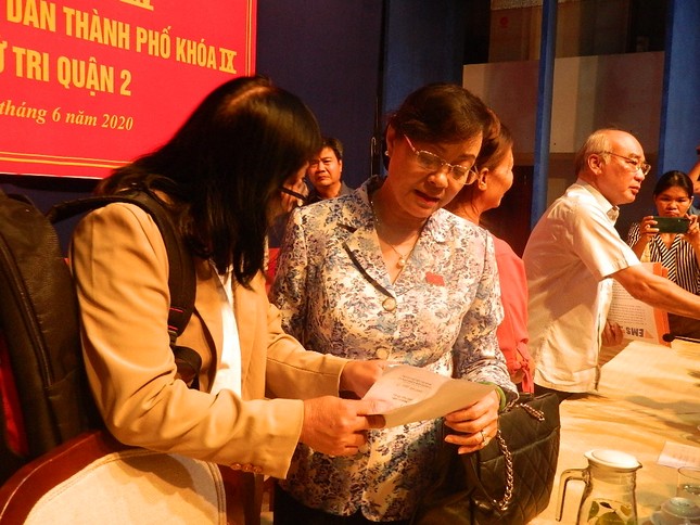 Bà Nguyễn Thị Quyết Tâm: ‘Tiếp xúc cử tri lần này đau lòng lắm!’ ảnh 2