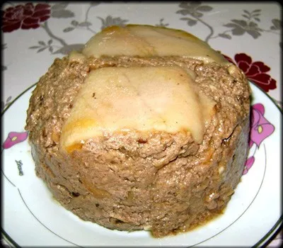 Hỏng đường ruột vì ăn pate 'bẩn' ảnh 2
