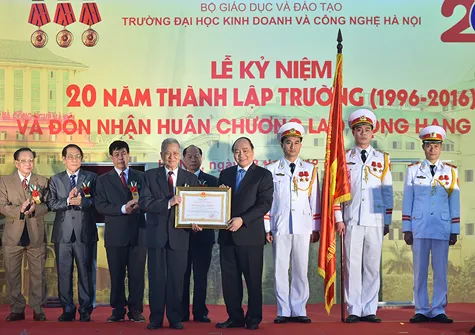 Thủ tướng nêu 4 câu hỏi lớn về đại học tư thục ảnh 3