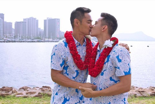 'Hot boy nổi loạn' Hồ Vĩnh Khoa làm đám cưới với bạn trai ở Mỹ ảnh 1