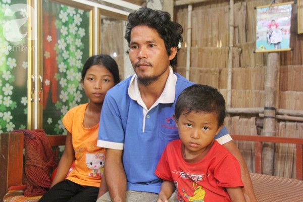 Không có tiền chữa bệnh, bé trai bị u não cầu xin bố mẹ cho về ảnh 1