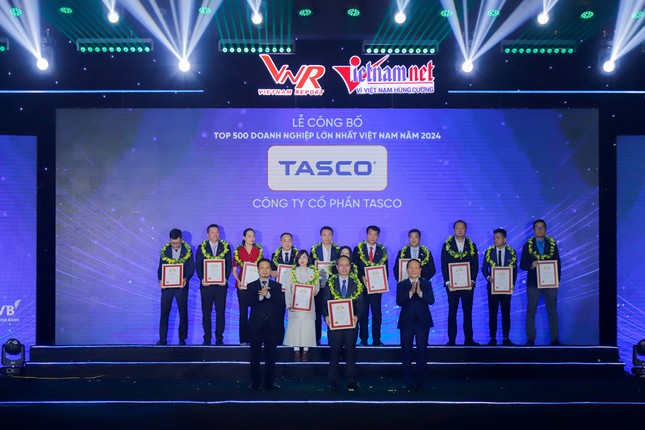 Tasco được vinh danh Top 500 doanh nghiệp lớn nhất Việt Nam 2024 ảnh 1