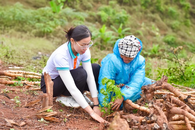 ABBANK thành lập uỷ ban chiến lược phát triển bền vững ESG với vai trò dẫn dắt của ông Vũ Văn Tiền ảnh 3