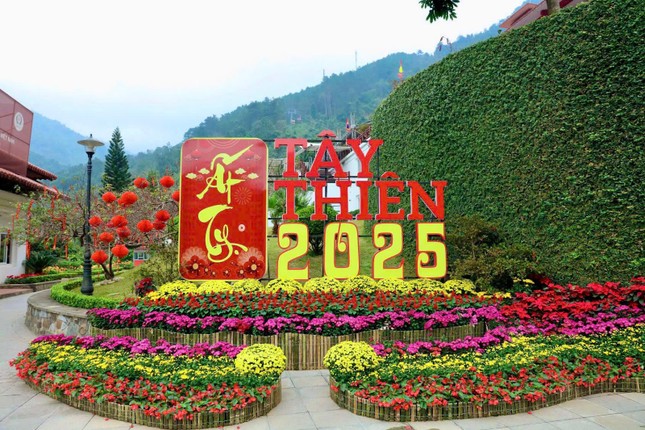 Tây Thiên tưng bừng đón chào du khách mùa lễ hội Ất Tỵ 2025 ảnh 2