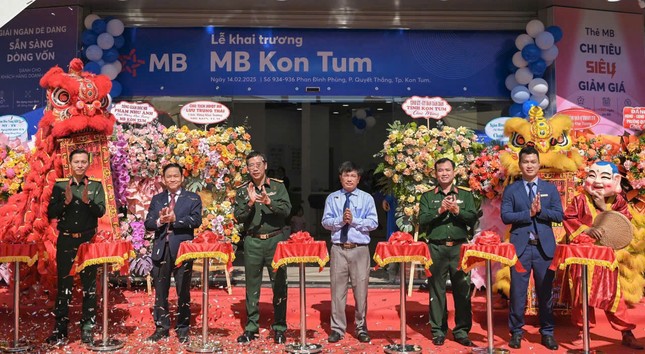 MB khai trương chi nhánh Kon Tum, thúc đẩy phát triển tài chính khu vực Bắc Tây Nguyên ảnh 1