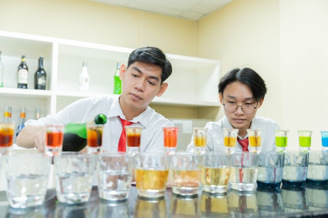 Ngành Quản trị nhà hàng và dịch vụ ăn uống hấp dẫn bạn trẻ đam mê ẩm thực hiện đại ảnh 2