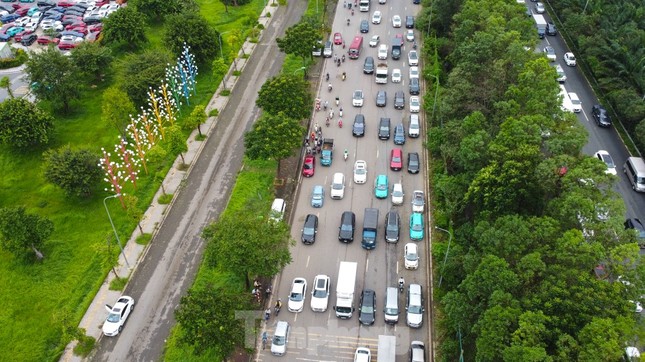 UBND Thành phố Huế và Tập đoàn Vingroup ký kết hợp tác toàn diện về chuyển đổi xanh, phát triển bền vững ảnh 2