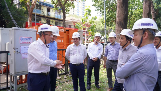 Đảm bảo cấp điện dịp lễ 30/4 tại TPHCM ảnh 1