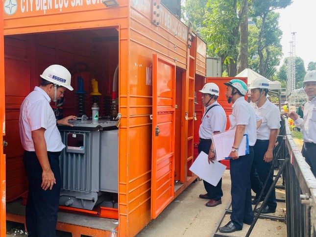 Đảm bảo cấp điện dịp lễ 30/4 tại TPHCM ảnh 3
