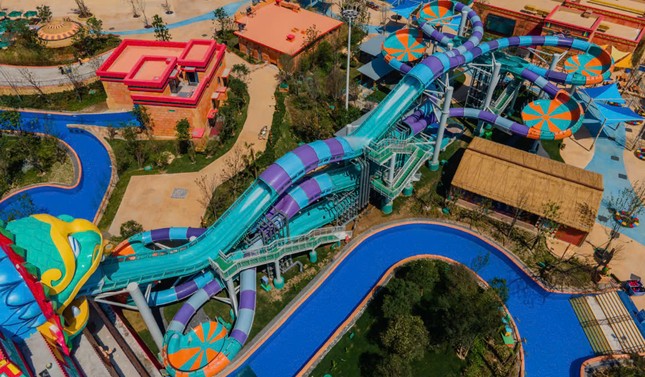 Làn trượt ống đua song song đầu tiên của Đông Nam Á tại Sun World Hà Nam có gì hot? ảnh 2