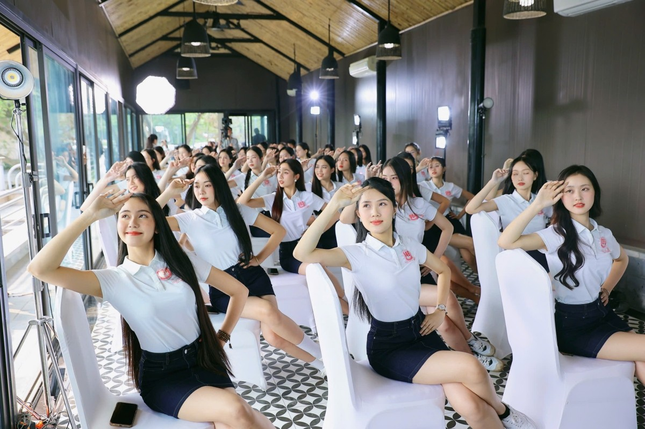 CERA Uniforms – Đồng hành cùng hành trình rạng rỡ của 41 thí sinh Hoa Hậu Việt Nam 2024 ảnh 3