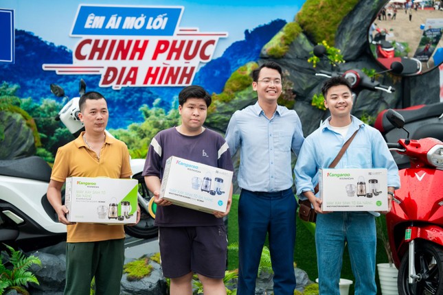 VinFast 'phủ xanh' Sơn La, chinh phục người dùng với khả năng leo dốc, lội nước ấn tượng ảnh 7
