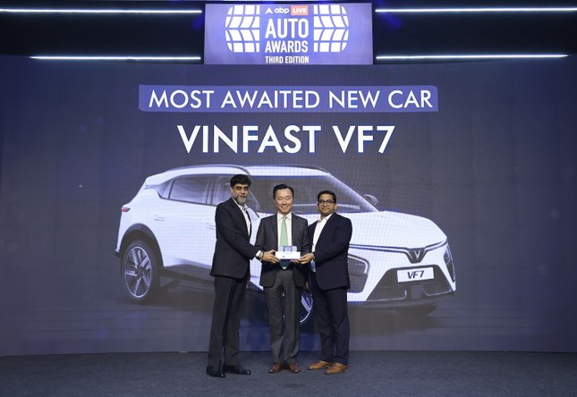 VINFAST VF 7 được vinh danh là &apos;mẫu xe mới được mong chờ nhất&apos; tại Ấn Độ ảnh 1