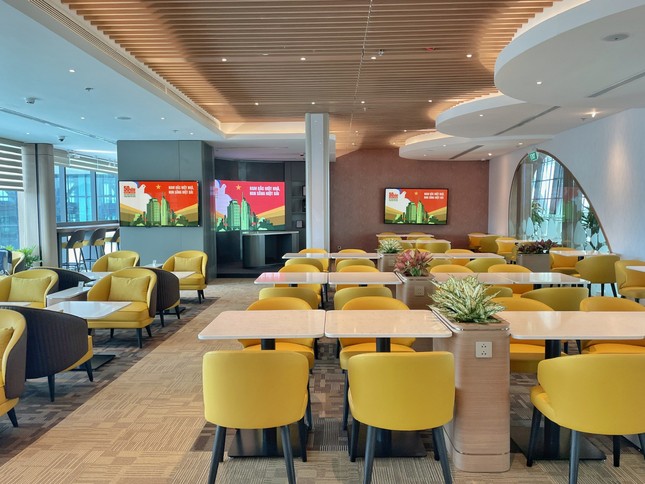 Chính thức khai trương Phòng chờ Vietcombank Priority tại Nhà ga T3 Sân bay quốc tế Tân Sơn Nhất ảnh 2