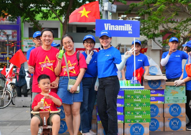 Vinamilk hòa cùng niềm vui của ngày hội thống nhất non sông ảnh 5