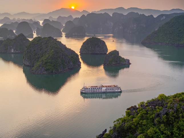 Chuỗi du thuyền Indochine - Từ nghệ thuật thủ công đến nghệ thuật nghỉ dưỡng ảnh 2