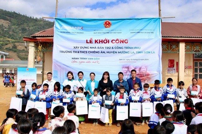 ABBANK thành công gây quỹ 1 tỷ đồng xây trường cho trẻ em vùng cao ảnh 4