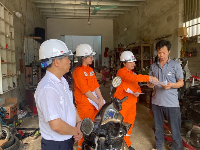Đảm bảo an toàn tuyệt đối với hành lang lưới điện trong mọi tình huống ảnh 1