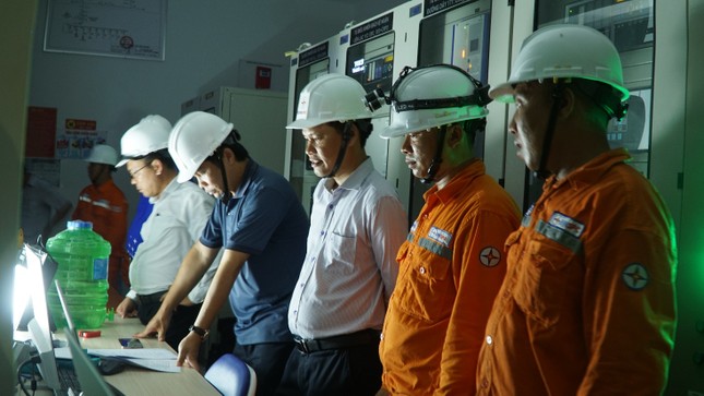 Ngành điện miền Nam 'cán đích' 50 công trình 110kV mừng ngày đất nước thống nhất ảnh 3