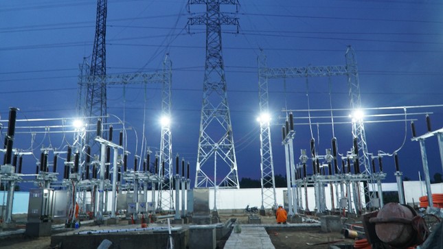 Ngành điện miền Nam 'cán đích' 50 công trình 110kV mừng ngày đất nước thống nhất ảnh 4