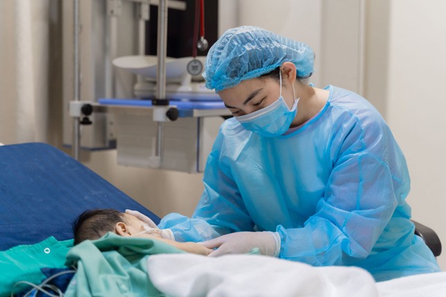 Vinmec ghép gan thành công cho bệnh nhi 8 tháng tuổi từ người hiến chết não ảnh 4
