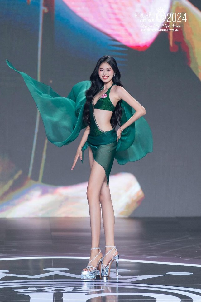 Corèle by Scavi - Hành trình từ kinh đô thời trang Pháp đến sàn diễn Hoa hậu Việt Nam ảnh 2