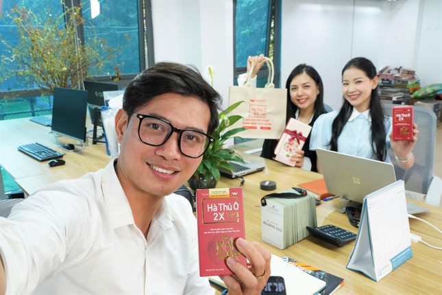 Tóc mỏng, yếu: Hệ quả của áp lực và thiếu dinh dưỡng ảnh 2